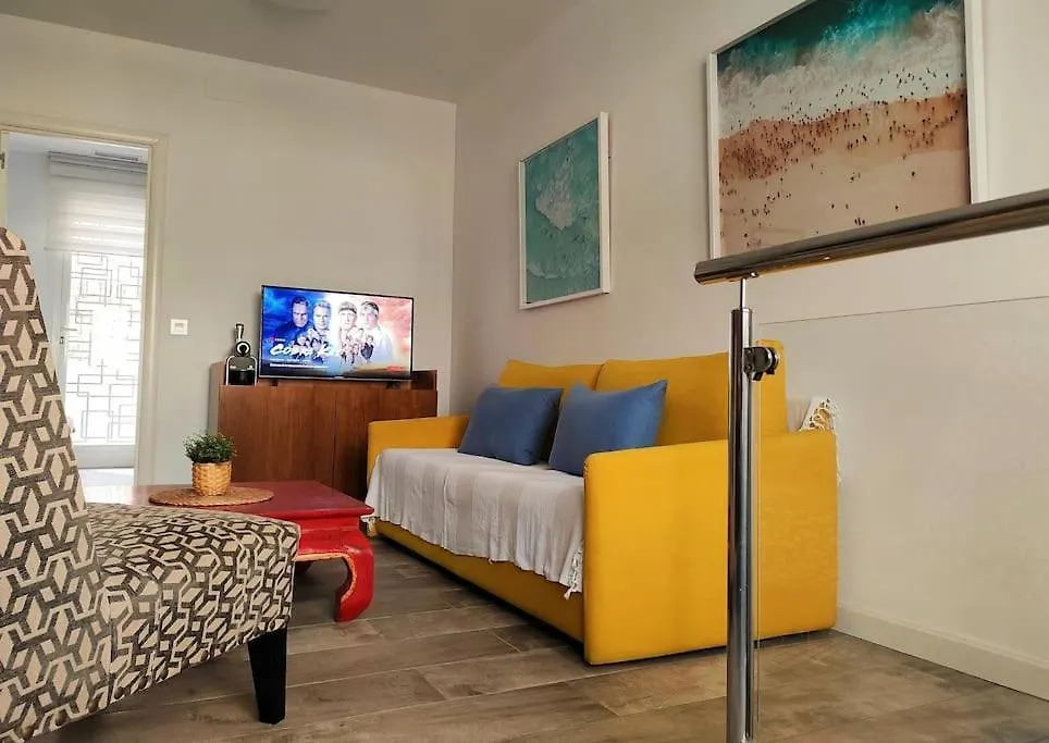 Apartment Jos'S House. Thai Loft 50Mt To La Carihuela Beach Torremolinos Spain